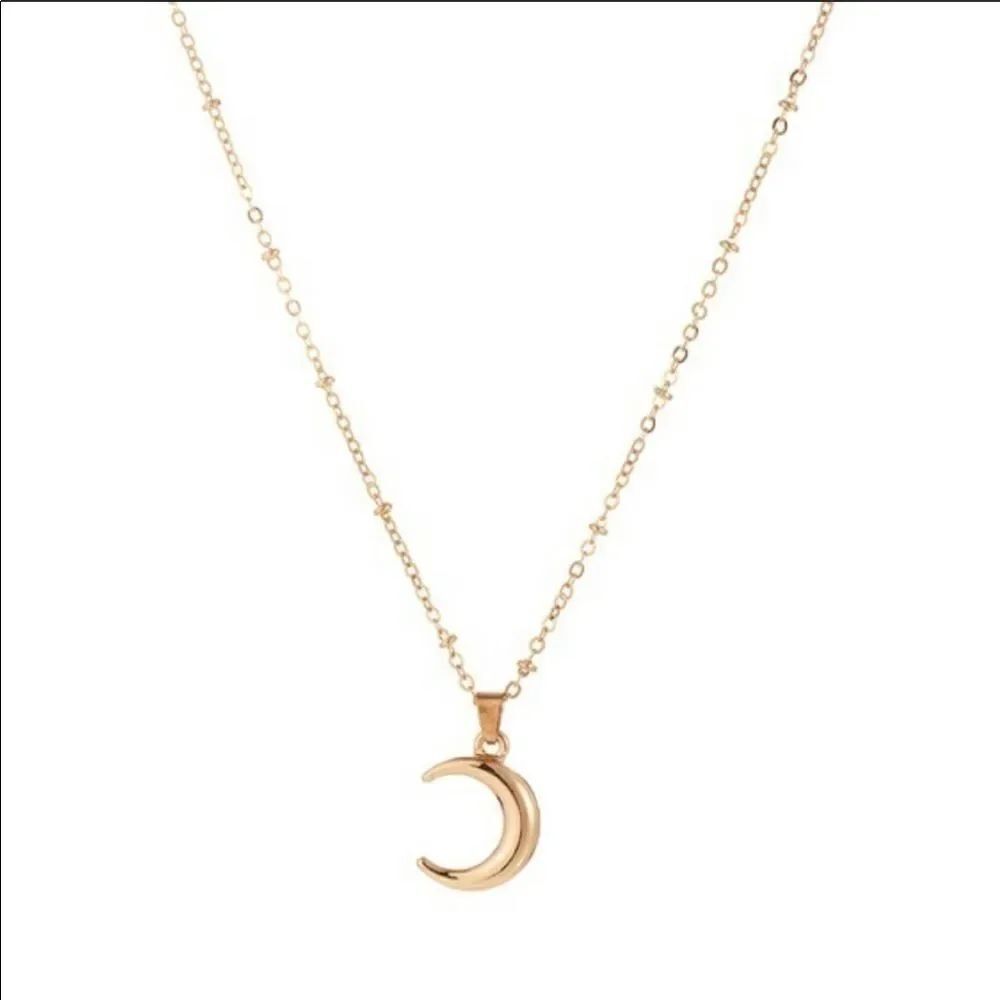 Necklace Dainty Crescent Moon Zinc Allow Versatile